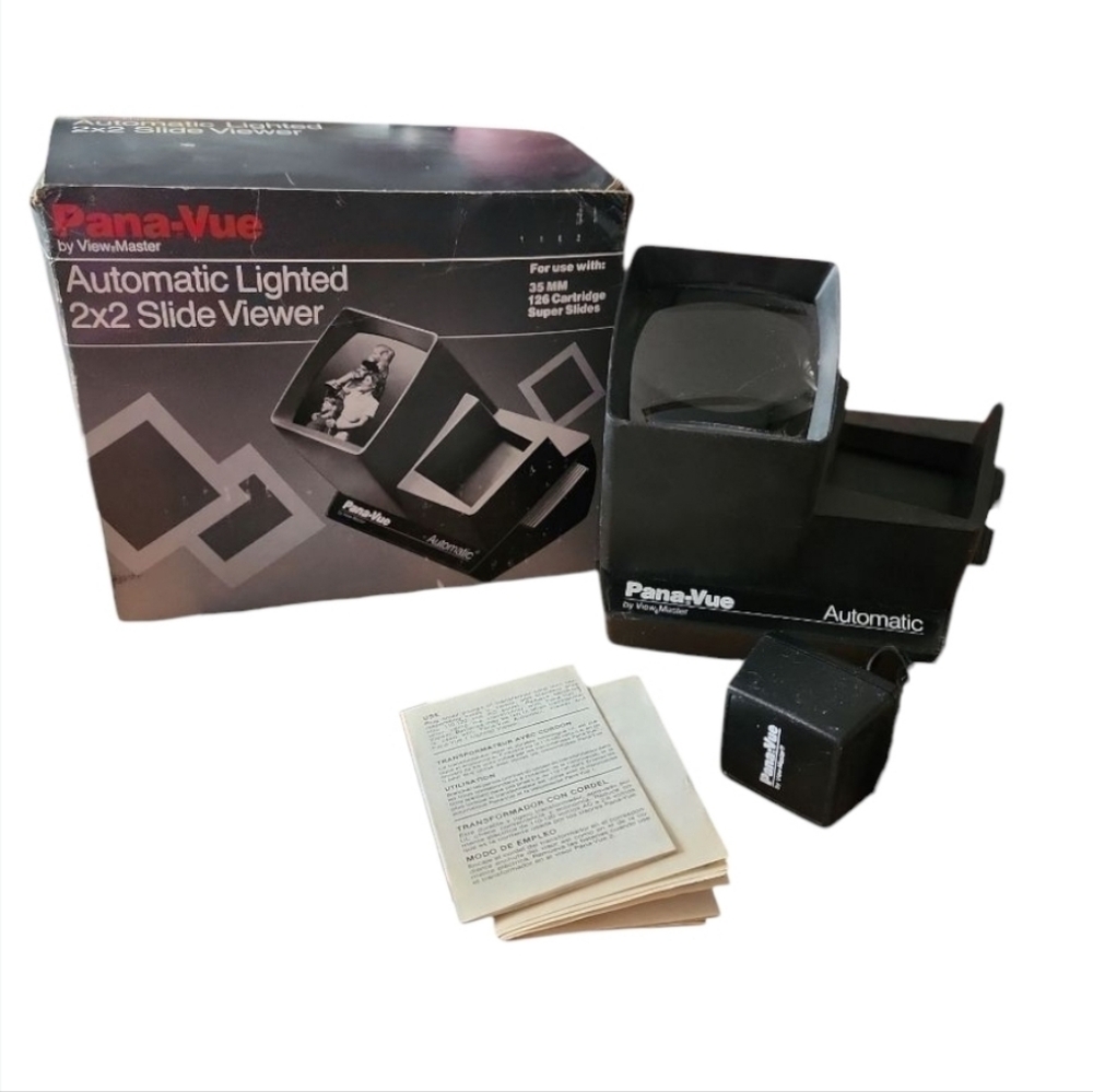 VINTAGE Pana-Vue 2x2 Auto Lighted Slide Viewer W/Original Box!